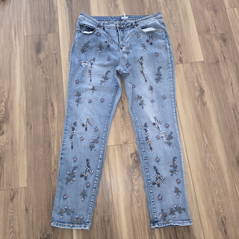 Tribal jeans boyfriend Cut Floral Embroidered Straight Leg Jeans Denim Size 14